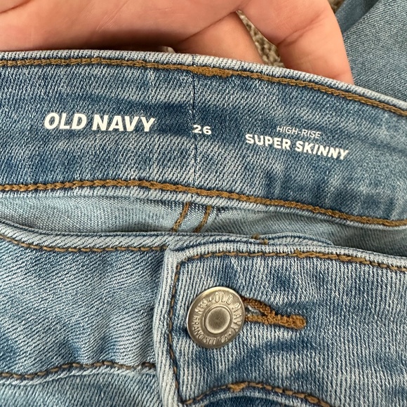 Old Navy High Rise Super Skinny Jeans - Picture 3 of 5